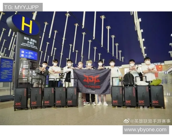 FPX在冠军杯中的默契配合展现团队实力与战术深度分析