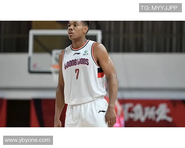 广州篮球队防守表现分析：优缺点与改进建议探讨