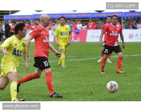 浦项制铁与北京队的激烈对决展现足球魅力与团队精神的巅峰对抗