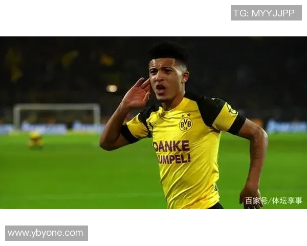 哈维西蒙斯：从青训新星到足坛璀璨明珠的成长之路